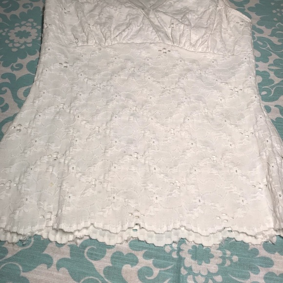 Women’s Papillon Blanc, Cotton Eyelet Lace Top - Picture 4 of 5